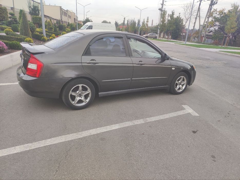 Продам KIA Cerato 2006 . 1.6 газ/бензин