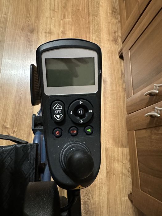 Wózek inwalidzki elektryczny