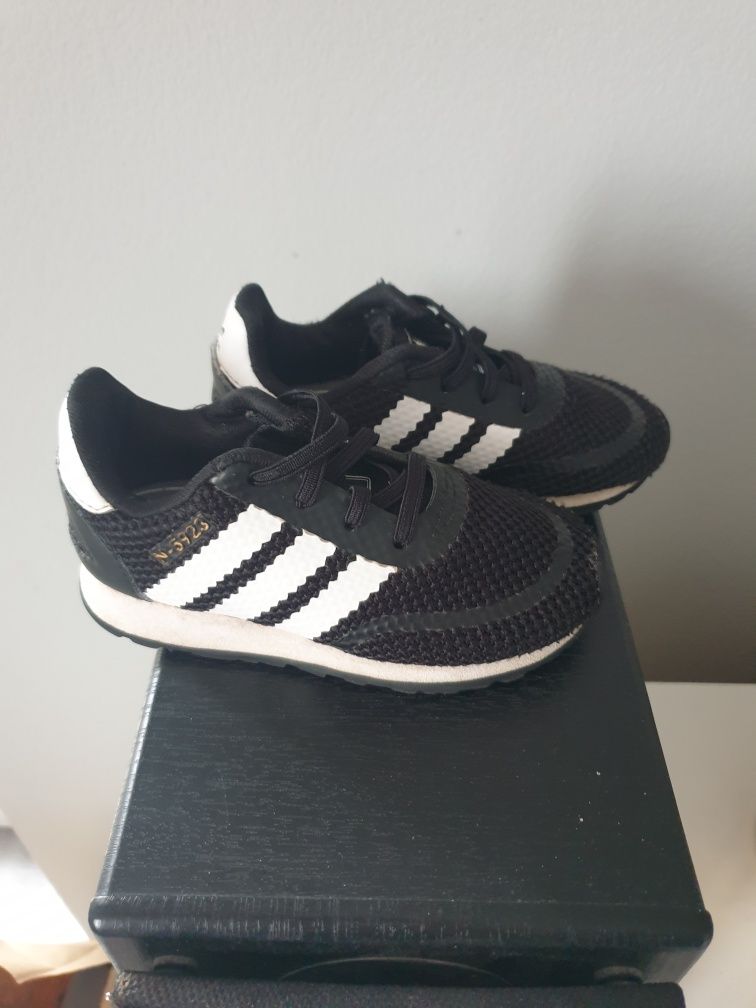 Buciki Adidas 23