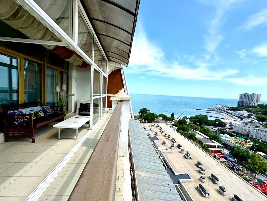 Аркадийский дворец 2 комн.  Панорамный вид моря  огромная Терраса