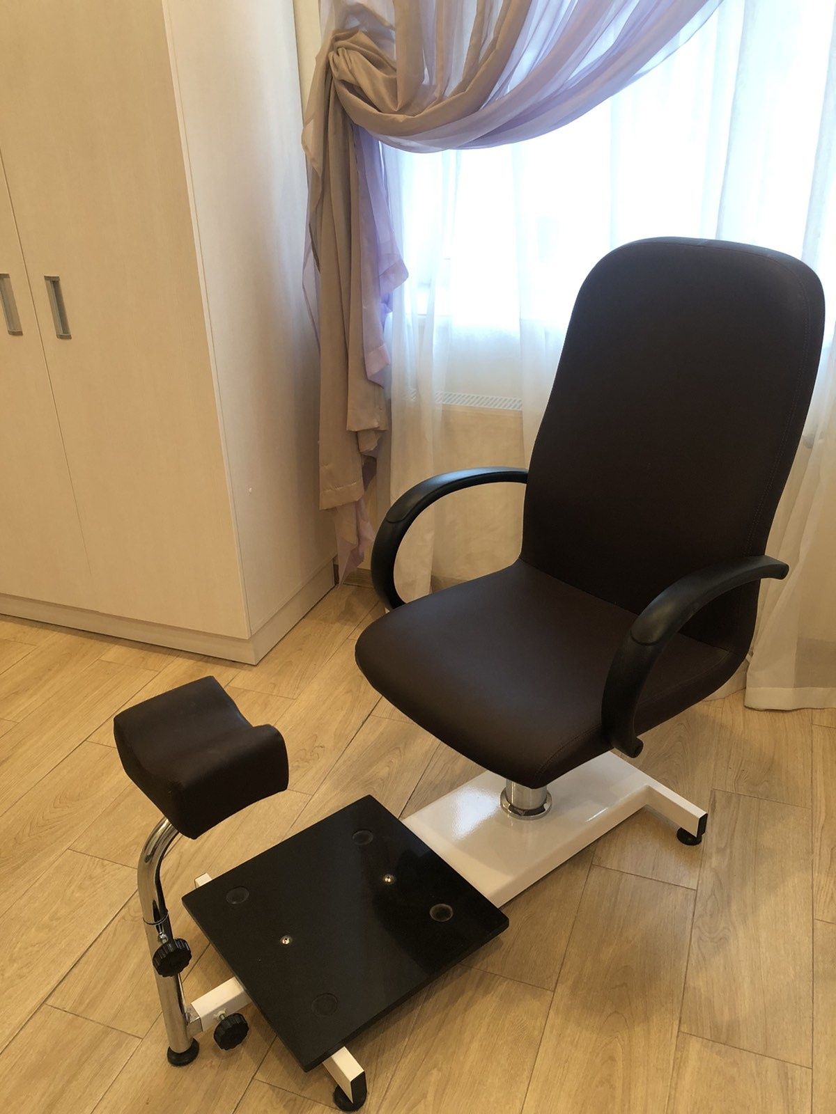 Продам педикюрное кресло