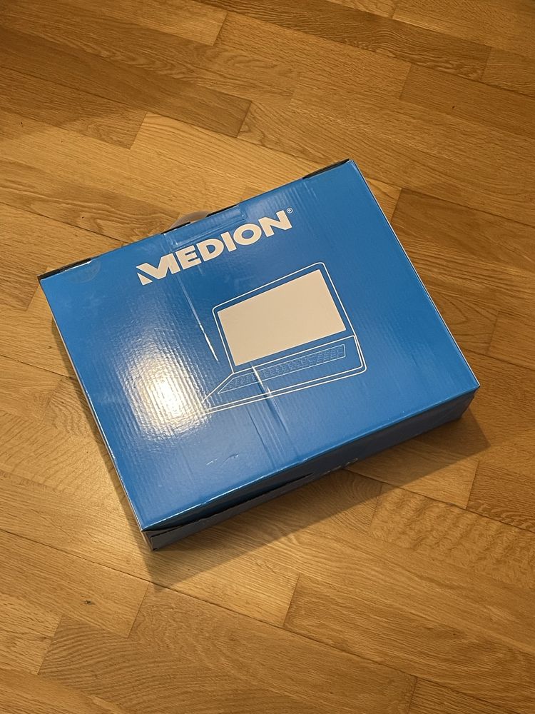 Medion E3221 - MD