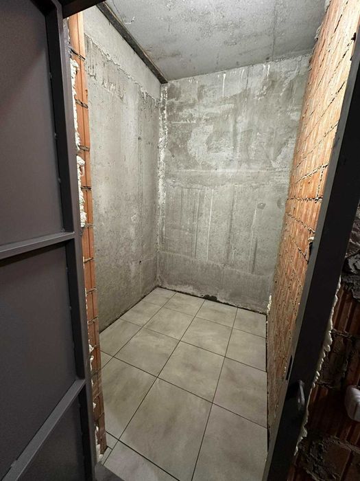 Продам комірку на вул. Шевченка 60 (Семицвіт). 5й корпус. 3,3кв.м.