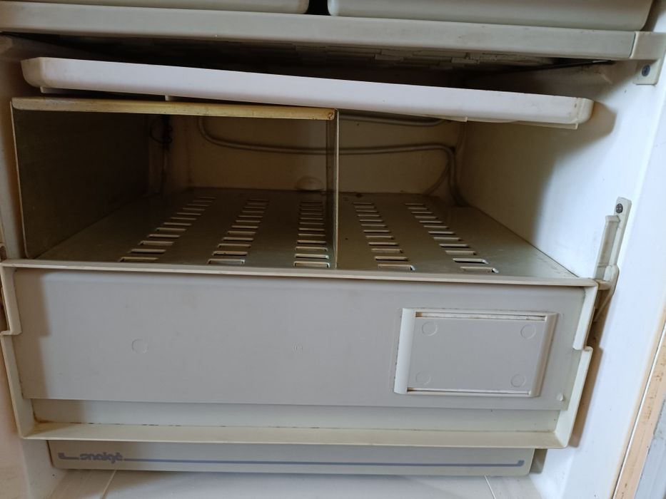 Продам старий холодильник Snaige-117