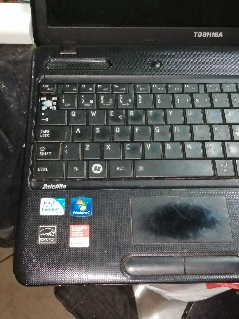 Portátil Toshiba Satellite C660 bem funcional