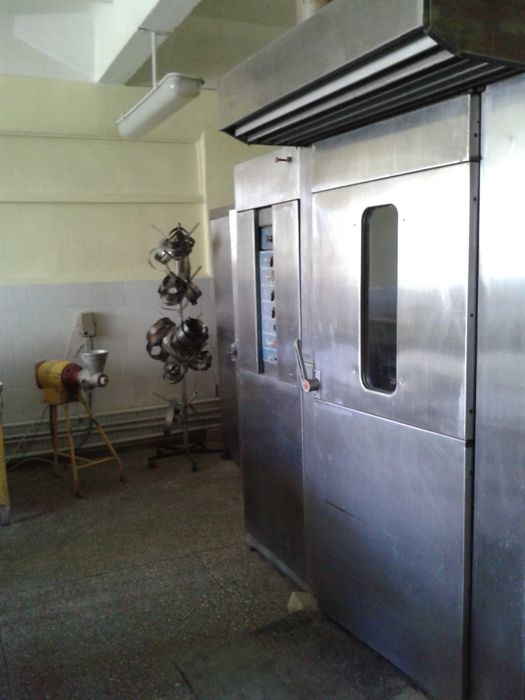 Продам помещение кафе-кондитерской.