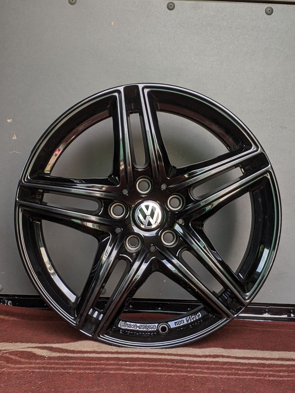 Чорні диски R17 Audi VW Volkswagen Golf 7 Passat B8 Alltrack Tiguan
