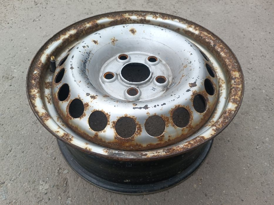 Металевий диск 5 120 R16 T5