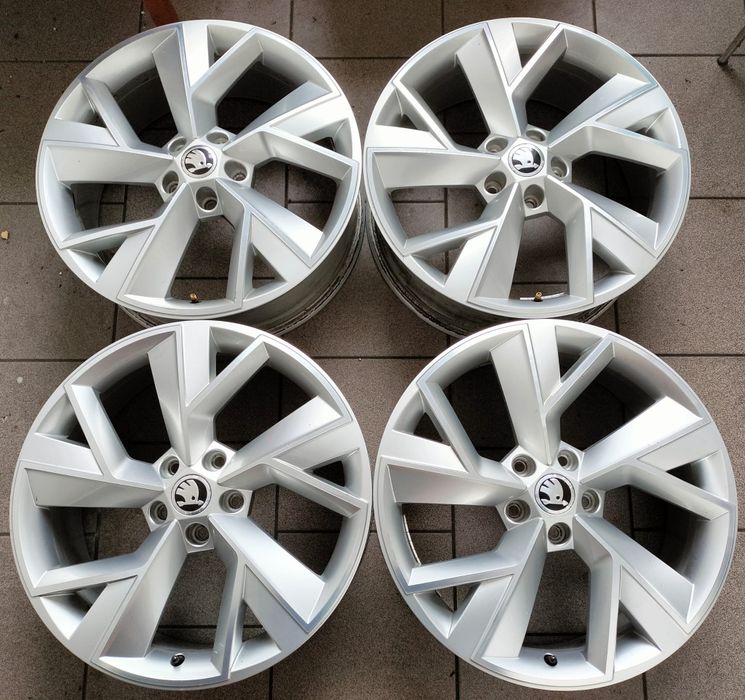 Felgi aluminiowe Skoda Kodiaq Karoq 7x19 ET43 5x112 565
