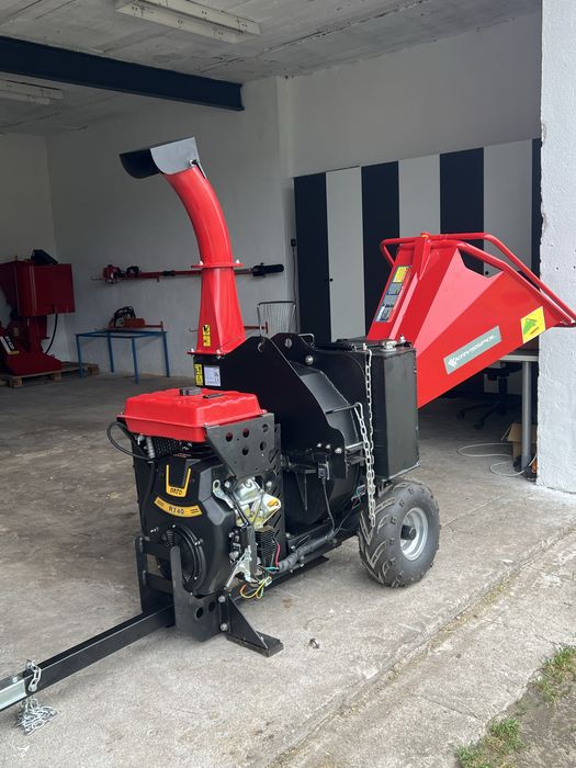 Rębak do gałęzi hydrauliczne podawanie - WYNAJEM - [PAW-REMB]