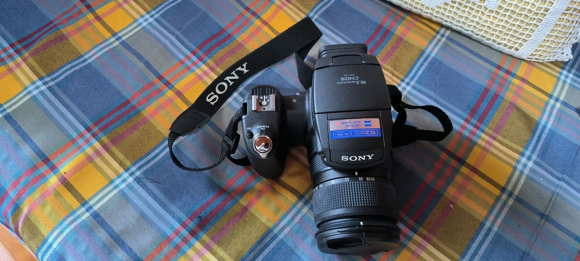 Sony Cybershot DSR-R1