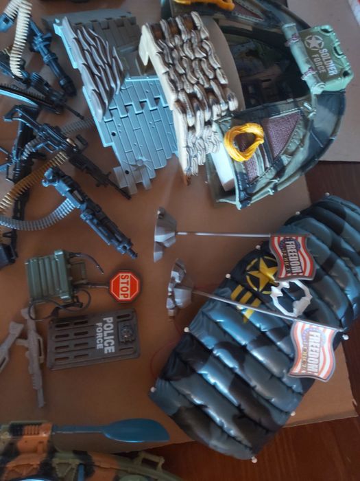 20 figuras soldier force e police force figuras açao