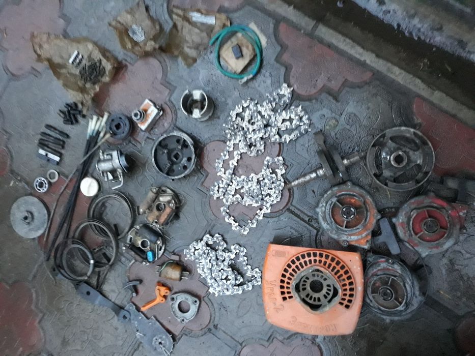 Бензопили і запч.