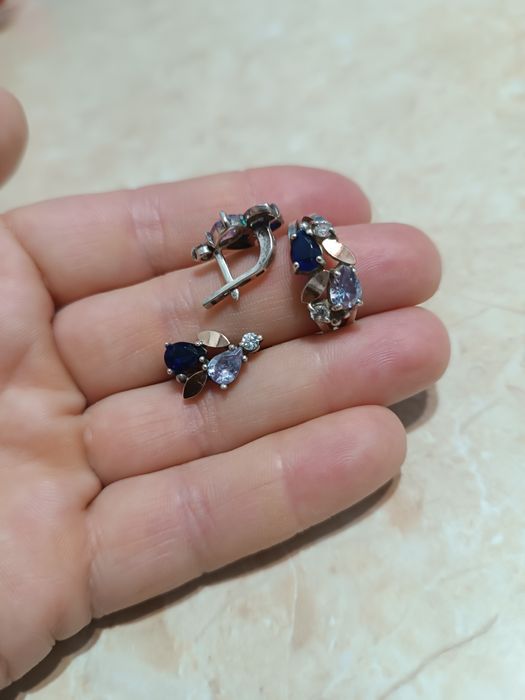 Продам набір срібло із золотими вставками  Каблучка 18.5