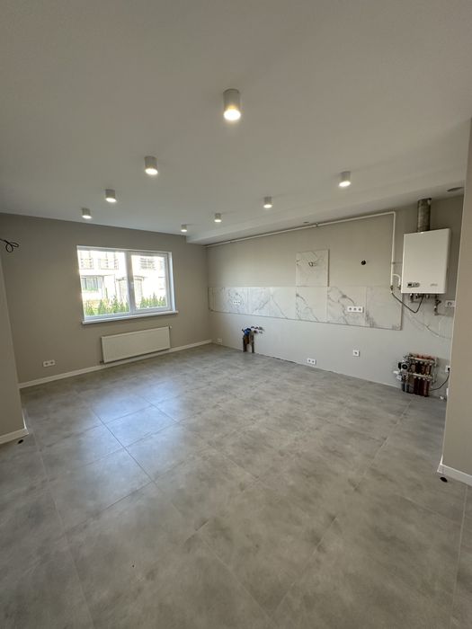 Продаж Таунхаус з ремонтом від Забудовника Петропавлівське лівий берег