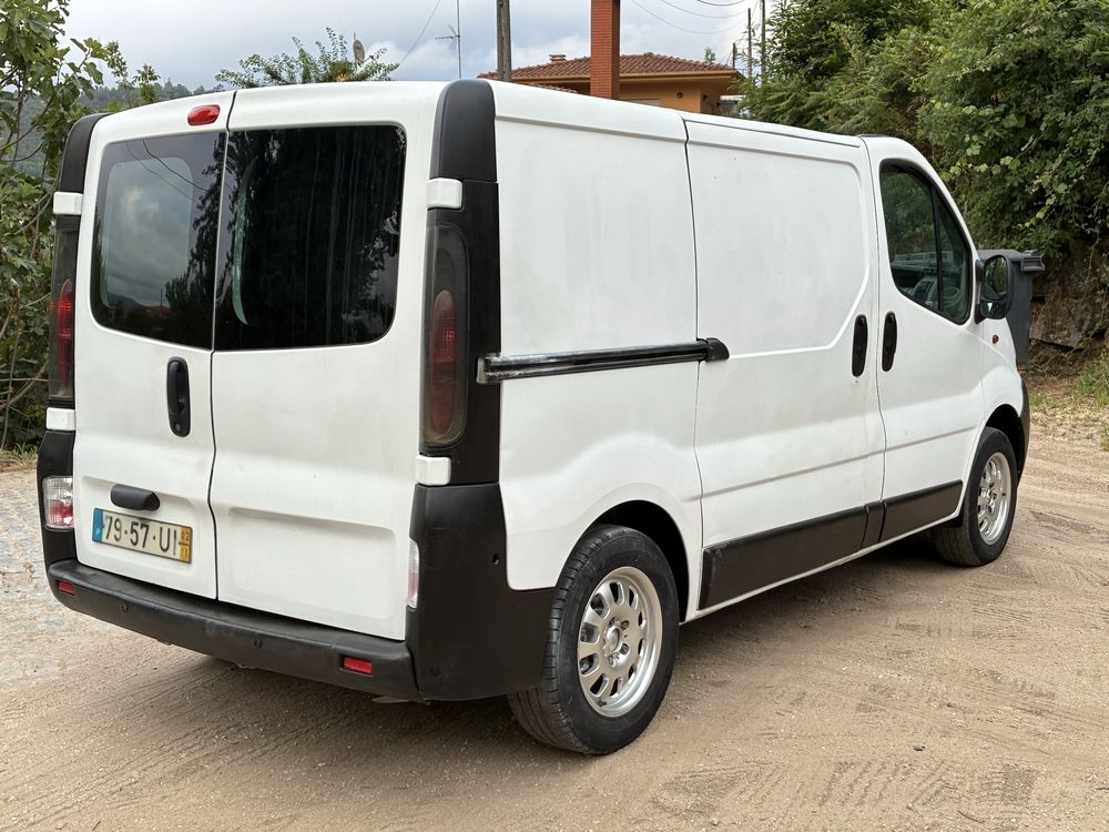 Opel vivaro 1.9dti 2.7t
