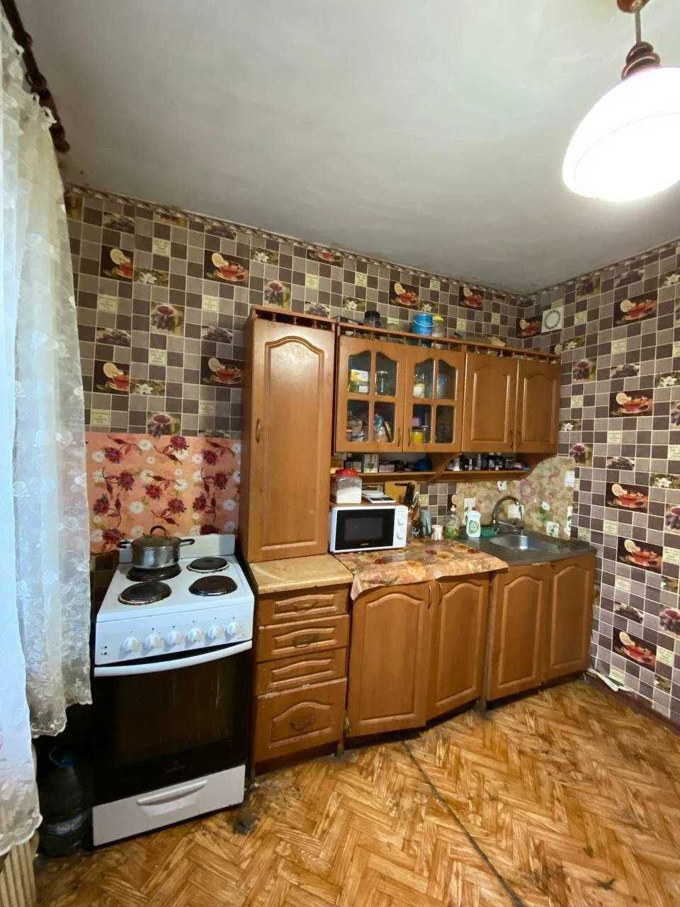 Продам 2-к квартиру Тополя-3 Панікахи Епіцентр