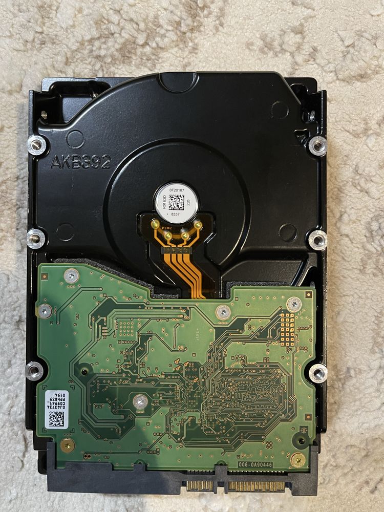 Жорсткий диск 2,5ʼʼ 2TB Hitachi HGST(HUS726020ALE614) 7200 об/хв