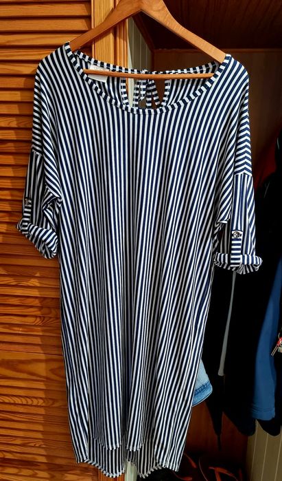 Oversizowa asymetryczna sukienka