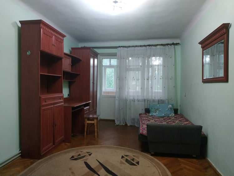 Здається трьох кімнатна квартира для дівчат на підселення