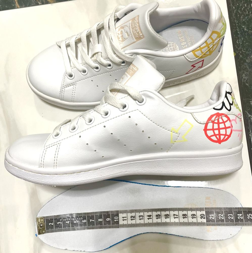 Продам новые женские кроссовки Adidas Stan Smith! Original!
