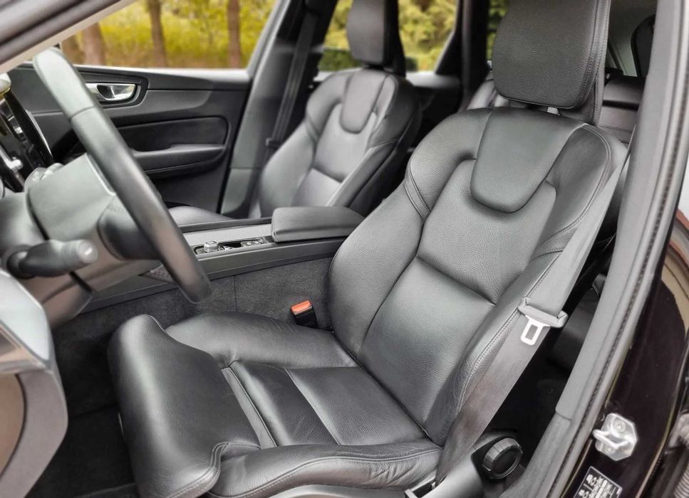 Авто з Європи Volvo XC 60 D3 Momentum Pro