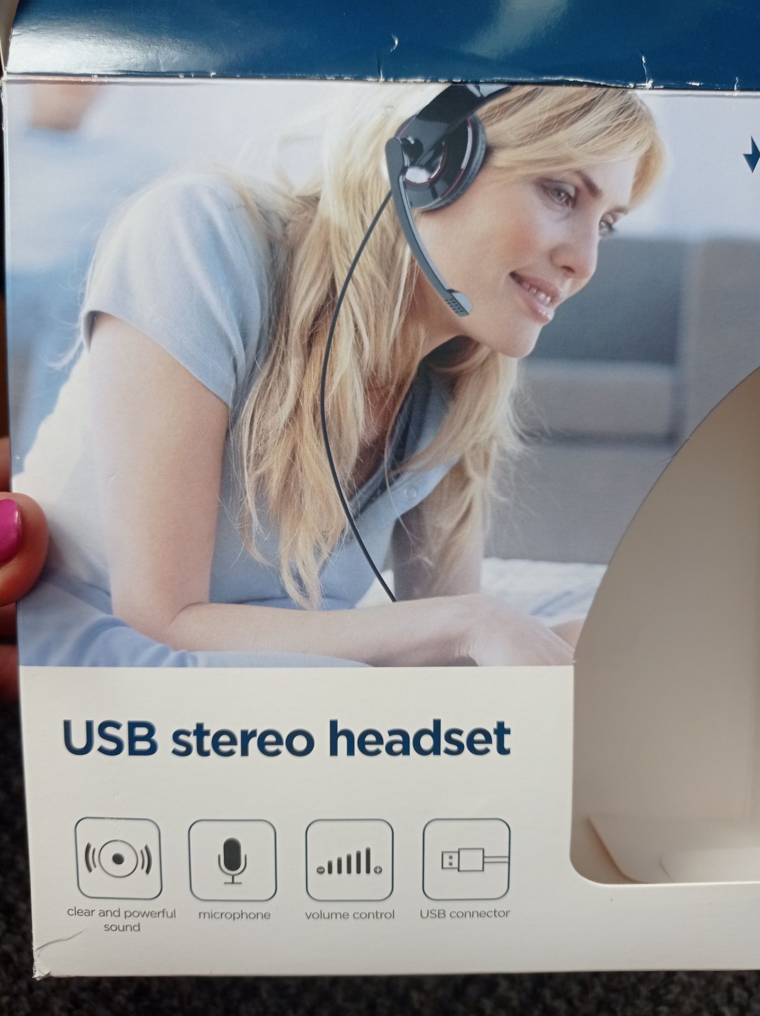 Nowy zestaw słuchawkowy USB z obrotowym wysięgnikiem mikrofonu