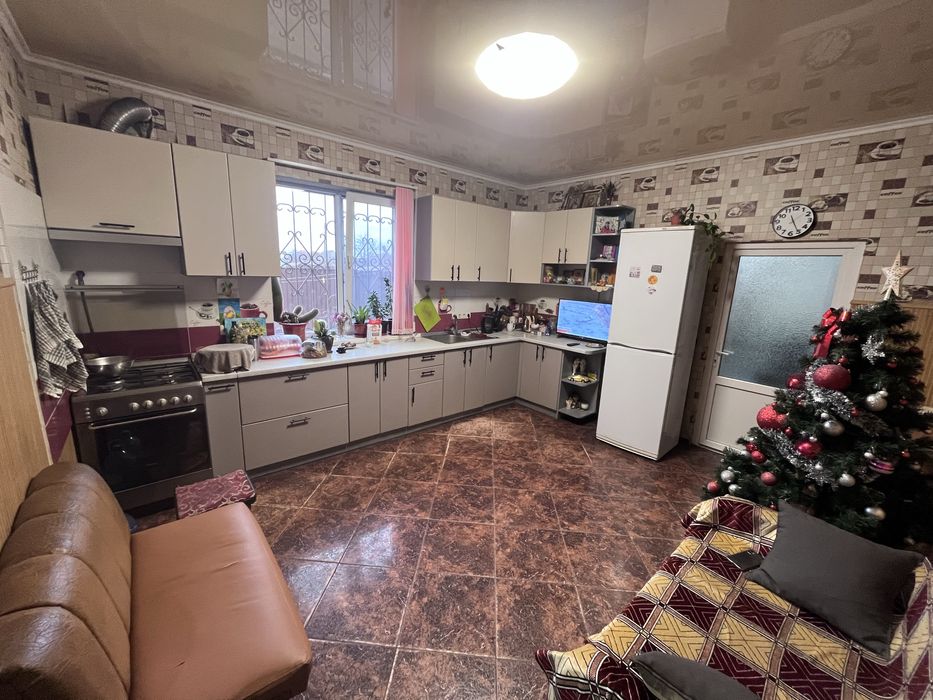 Будинок у стані заходь і живи,Красилівка,центр, будинок з газом