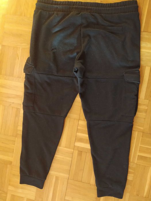 Czarne, dresowe spodnie bojówki C&A rozmiar XL