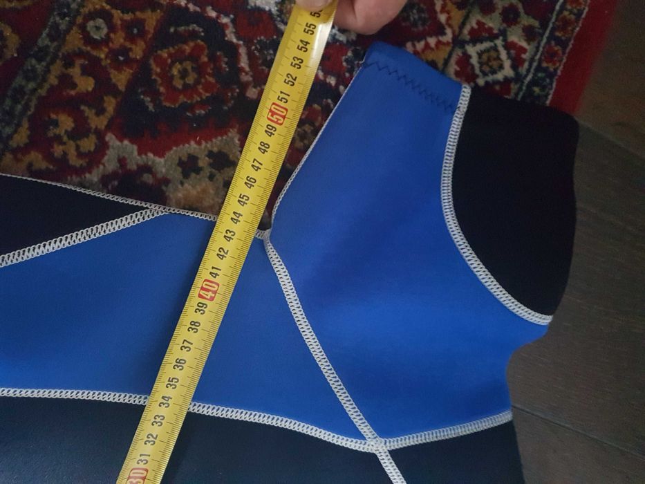 Nowa  Niemiecka pianka do pływania surfingu itp M Tony Brown 50%