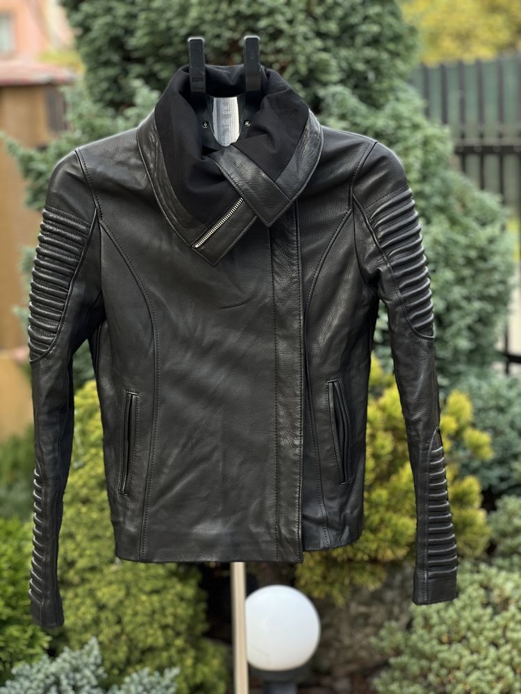 Розкішна шкіряна куртка байкерський стиль натуральна шкіра чорна