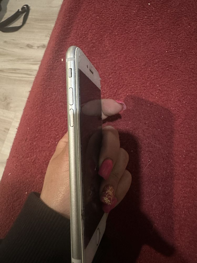Iphone sliver  8 64gb