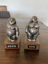 Escultura de Adam e Eva