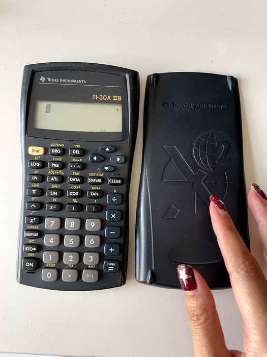 Calculadora científica TI 30X IIB
