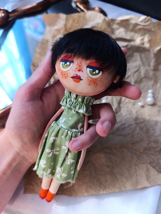 Текстильна лялька ручної роботи для інтер'єру