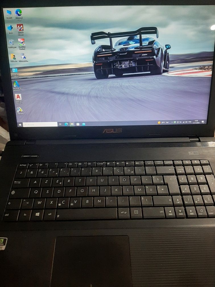 Asus 17'' 8 cores 3.2GHZ 6MB Cache 6gb Ram Grafica dedicada