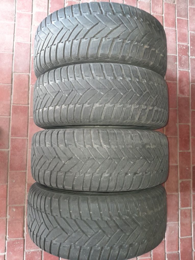 Резина Dunlop 225/55R16