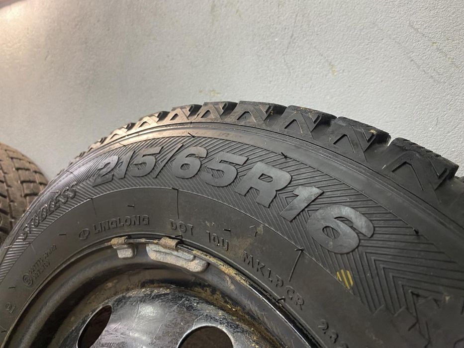 Колеса в зборі 215/65 R16 шини майже нові використовувались один сезон