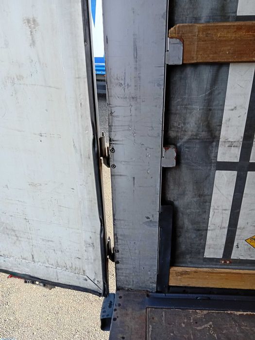 Напівпричіп Kogel SAF SN24 2010