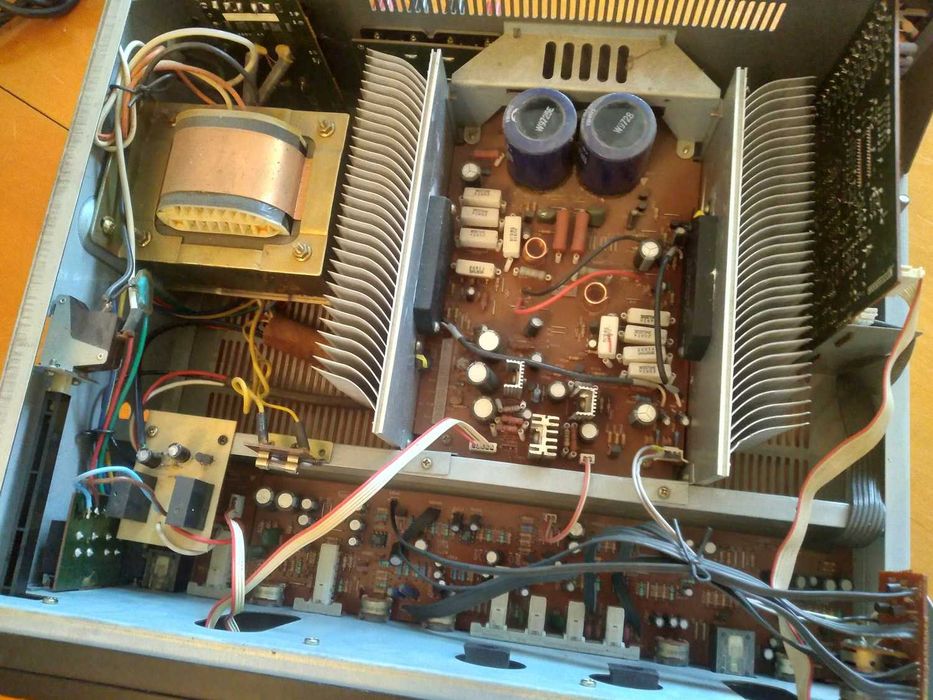 Wzmacniacz Universum V4386/ Goldstar GSA-9320