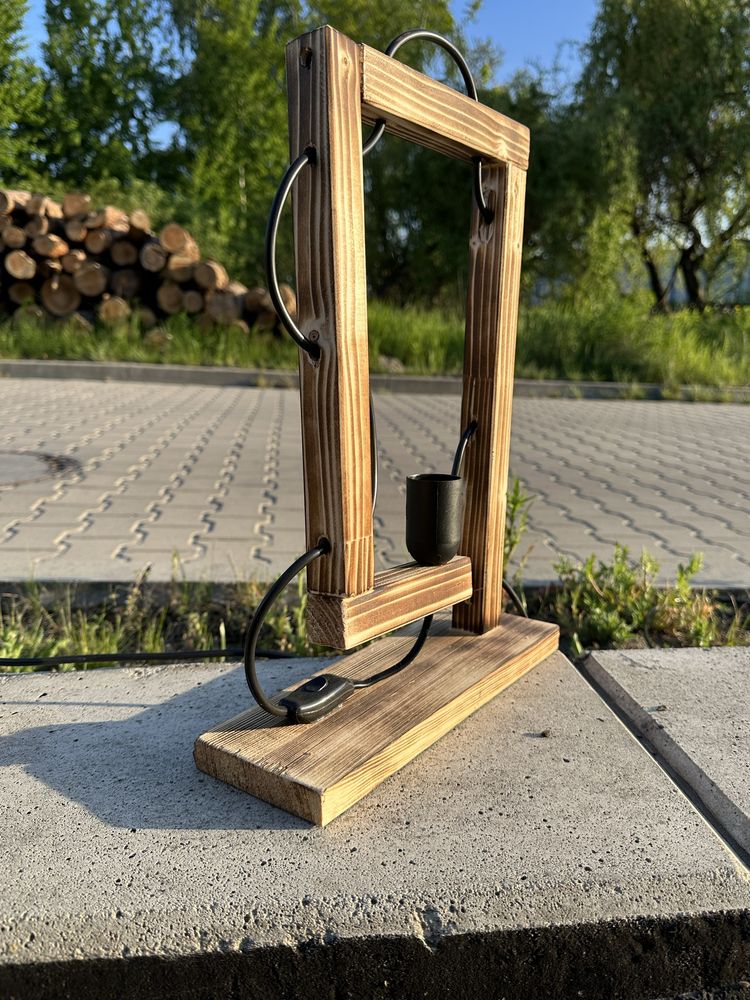 Lampy drewniane ręcznie robione