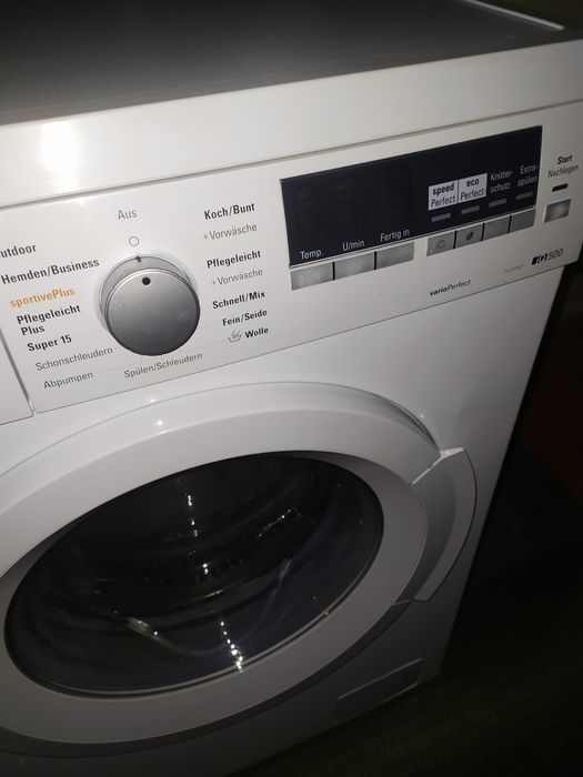 ПРОДАМ пральну машинку бренду SIEMENS на 7 кг.