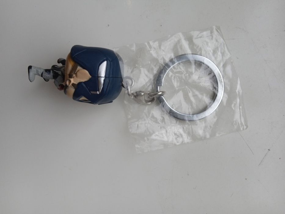 Игровая фигурка-брелок FUNKO POP! КАПИТАН АМЕРИКА