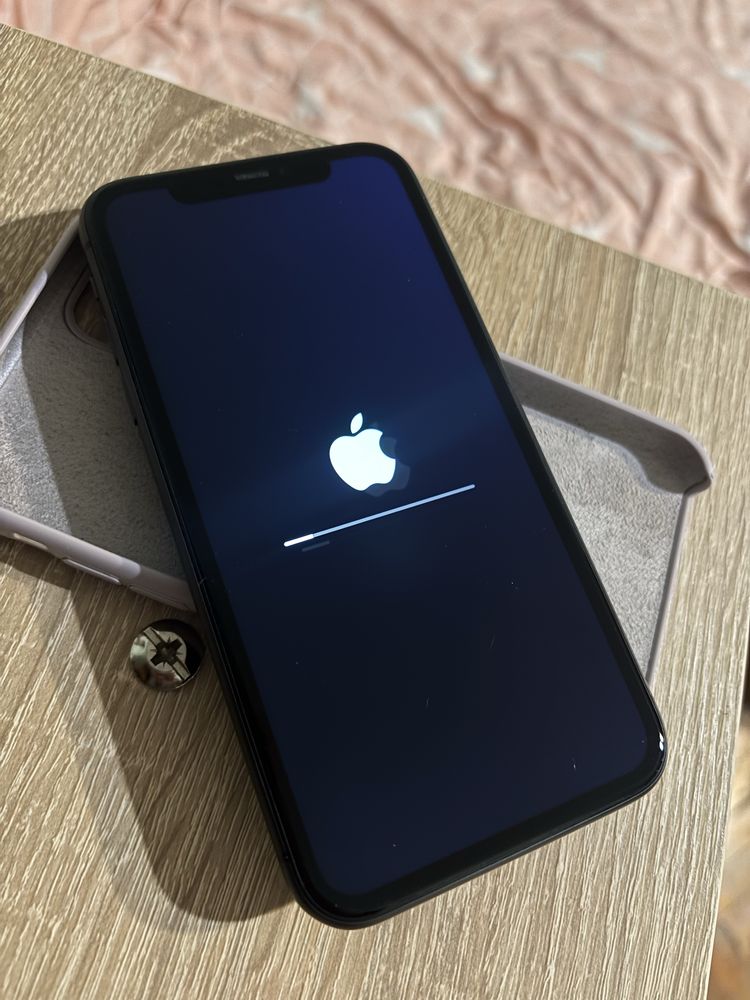Продам iphone 11/64gb