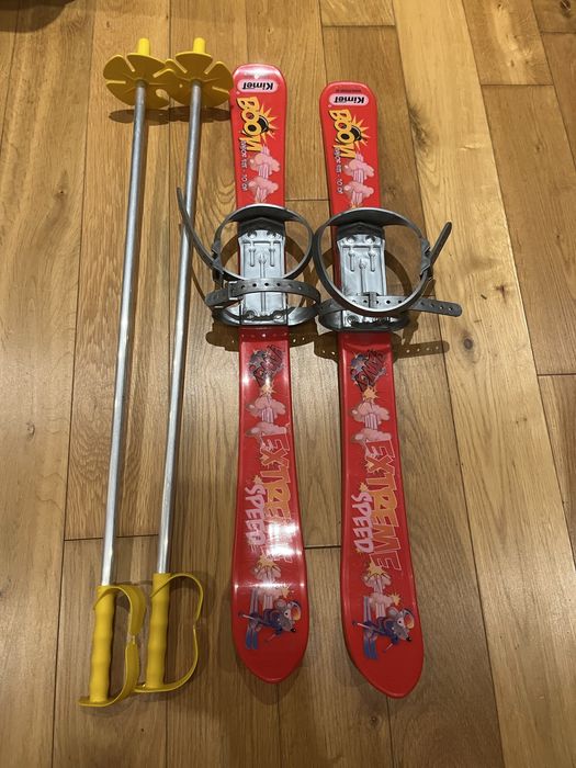 Plastikowe narty dziecięce