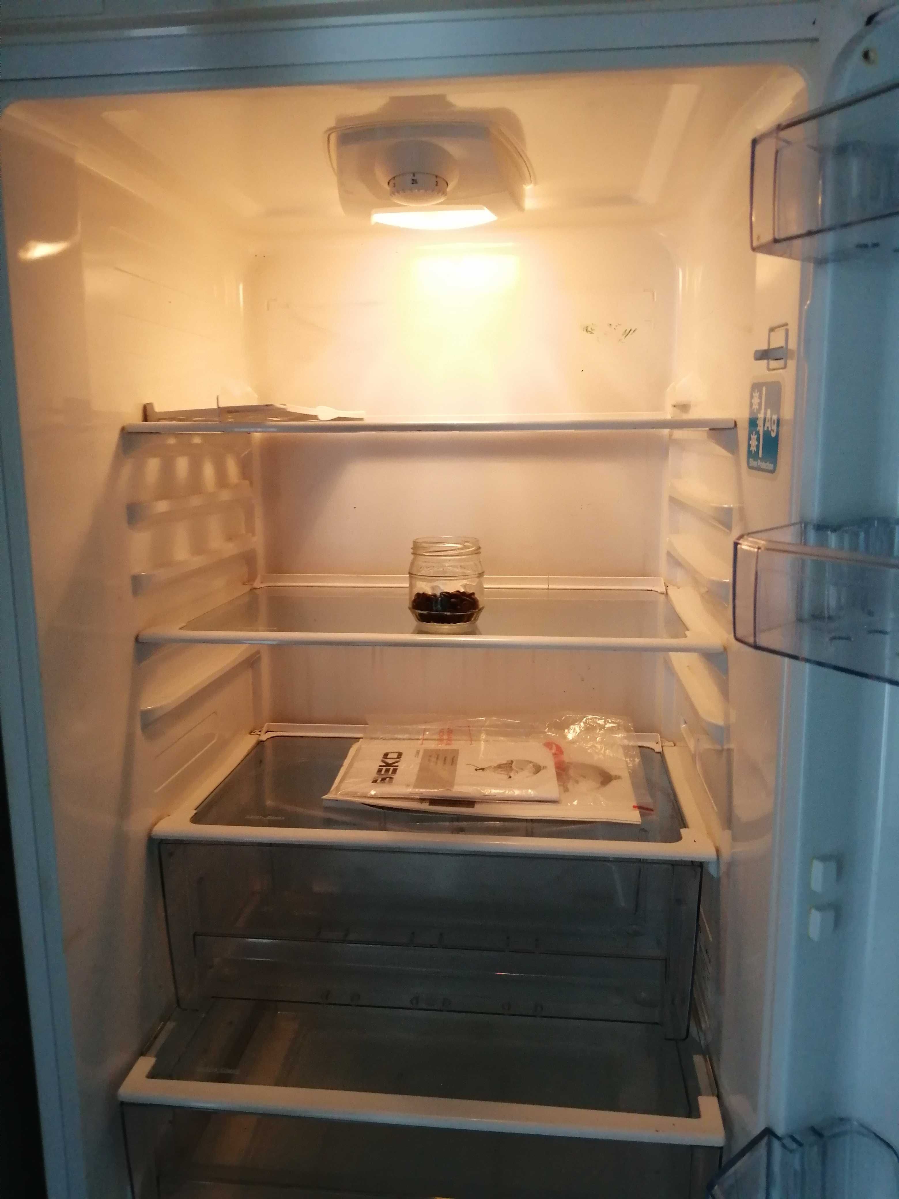 Sprzedam lodówkę Beko