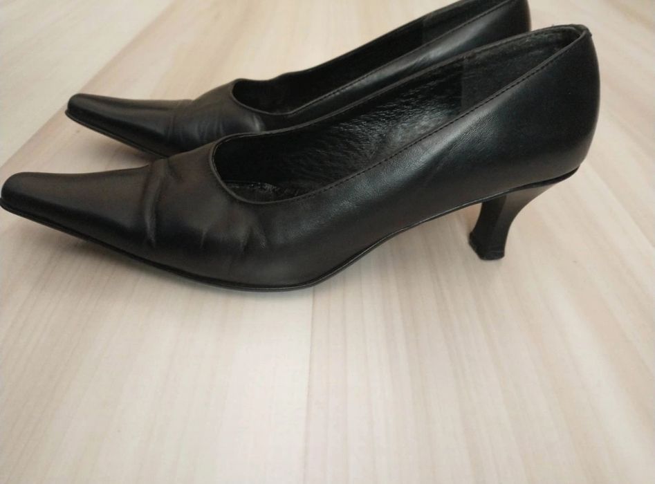 Czarne Buty na obcasie