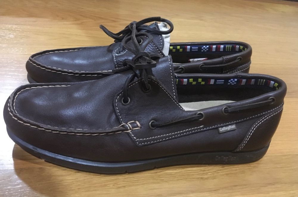 Sapatos de homem em pele Callaghan semi-novos (tam. 44)