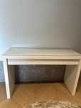 Toaletka biała Malm Ikea