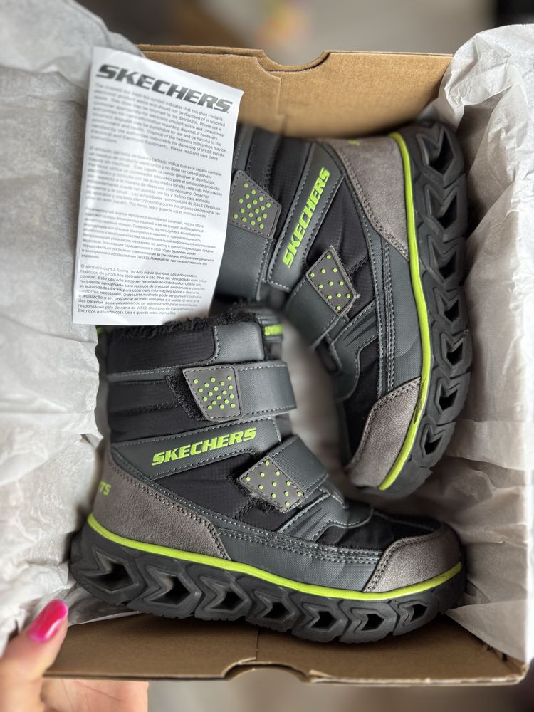 Ботинки черевики на липучках з підсвіткою  Skechers 32 р оригинал